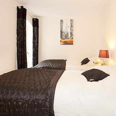 River View York Exterior foto
